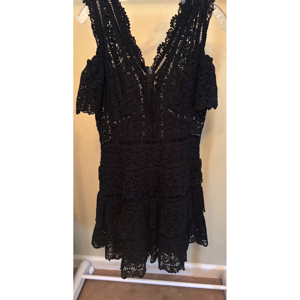Rebecca Taylor Black Floral Lace Cold Shoulder Tiered Cocktail Dress VNeck Lined